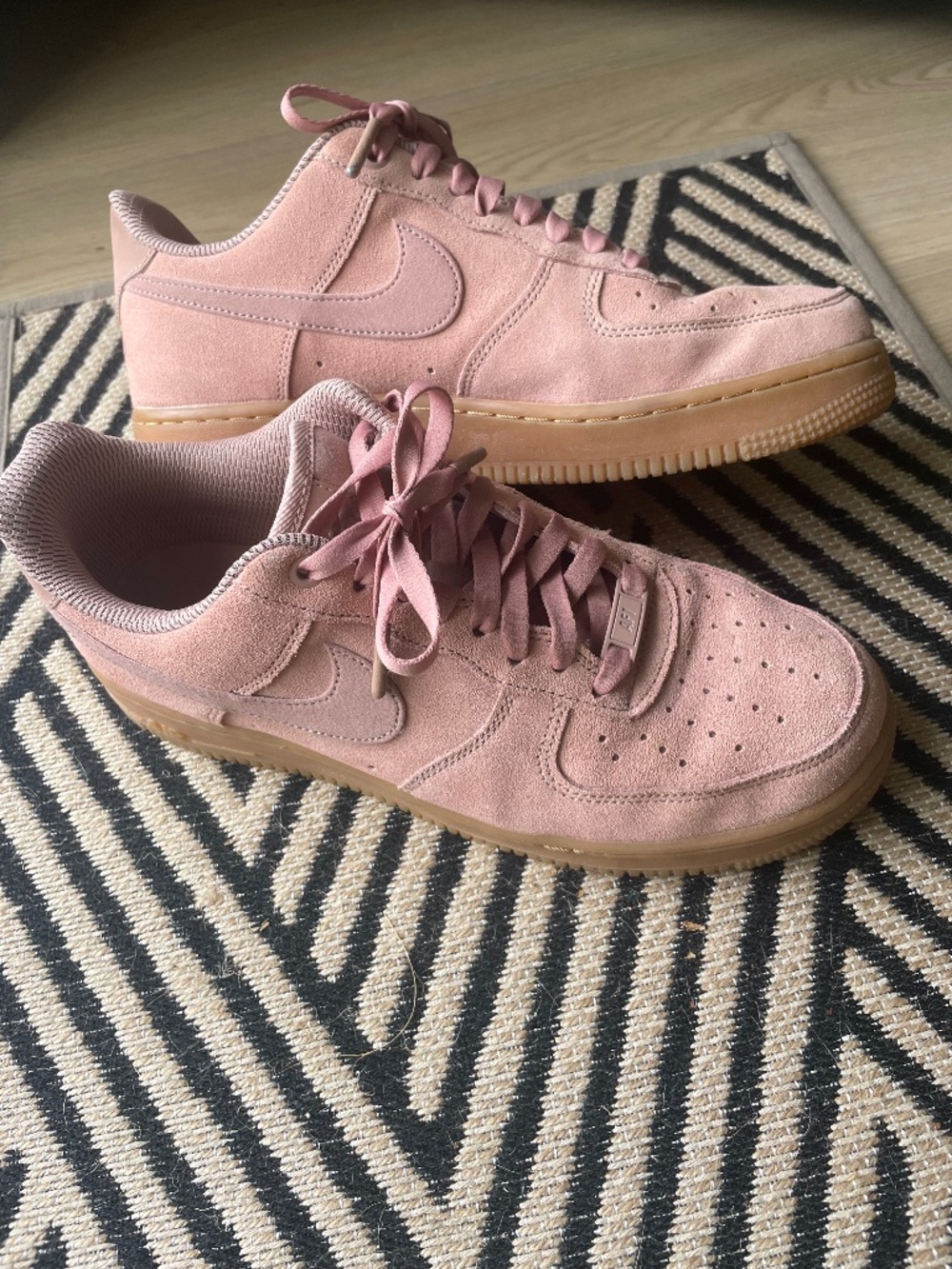 Nike Air Force 1